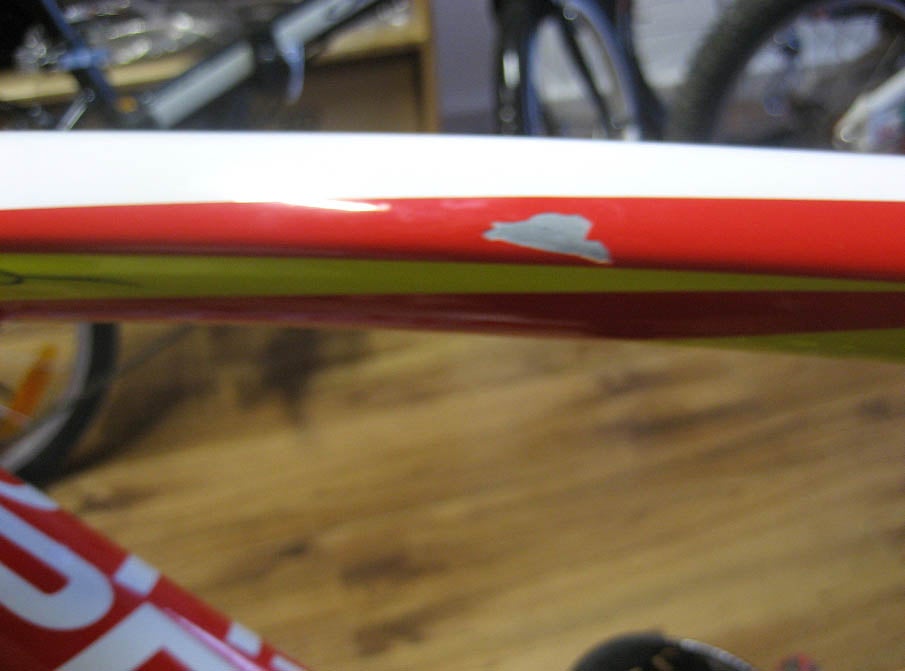 Damaged carbon bike discount frame