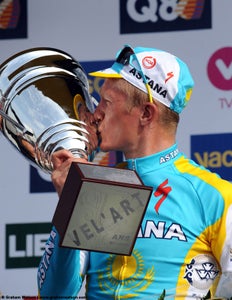 Vinokourov Vinokourov with trophy
