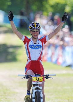 Along with her win on Sunday, Catharine Pendrel is now leading the World Cup overall. Photo by Frank Bodenmueller