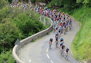 2010 Dauphine Criterium stage 2 The peloton