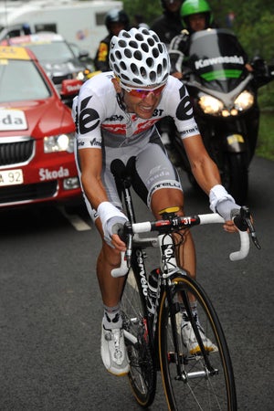 To heck with <i>unwritten</i> rules. Sastre goes for it. 2010 Tour de France, stage 17. Sastre gives it a try.