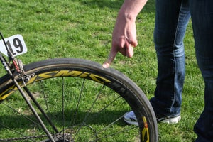 2011 Paris-Roubaix, Garmin-Cervélo, Van Summeren's tire 2011 Paris-Roubaix, Garmin-Cervélo, Van Summeren's tire