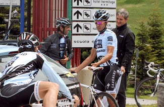 Alberto Contador 2011 Tour de France reconnaissance trip Contador and teammates prepare for the training ride. AFP PHOTO JEAN-PIERRE CLATOT