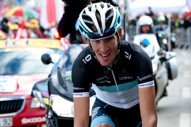 Schleck fights 2011 Tour de France stage 18