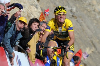 Voeckler fights 2011 Tour de France stage 18