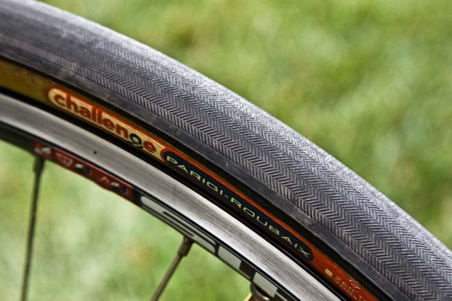 Review Challenge Parigi Roubaix clinchers Velo