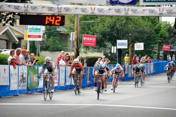 Cliff Ryan wins 2011 Chris Thater Memorial women's race photos. Photo: ©Barry Koblenz/BaseTwelvePhoto | ©Barry Koblenz/BaseTwelvePhoto