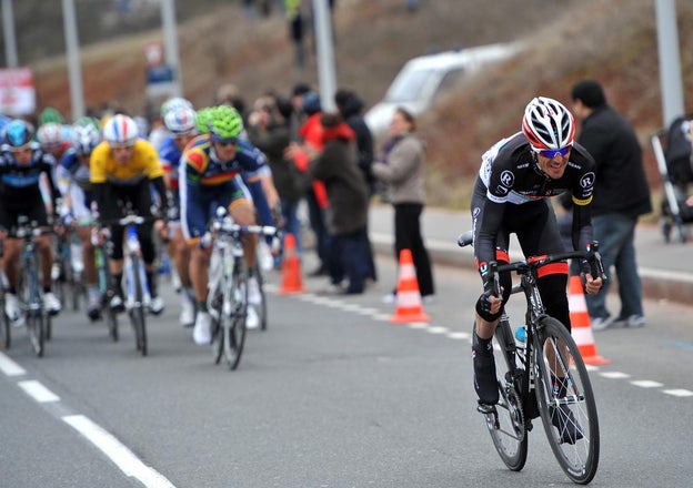 castilla-y-le-n-tour-down-to-three-days-wren-to-lead-jamis-velo