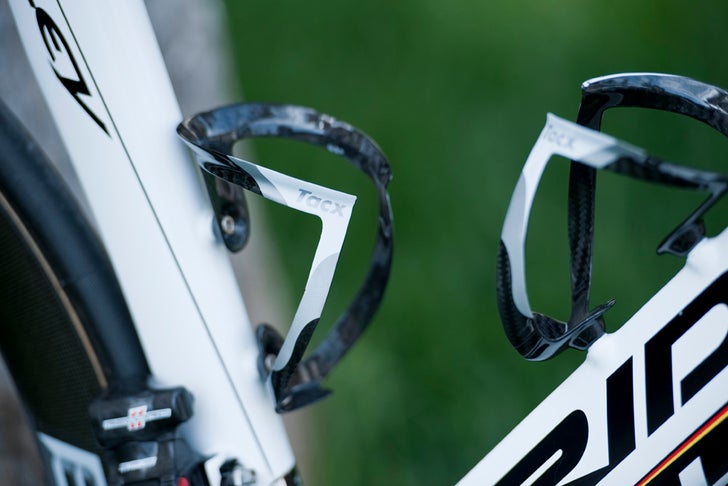 Elite Custom Race Plus bottle cage review