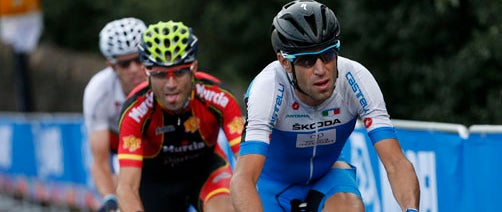 NIBALI_hero_17_Peloton