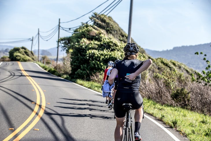 The jersey features pockets that are large enough to hold all of the essentials for a long ride, but the weight of the fabric is not compromised. Photo: BrakeThrough Media
