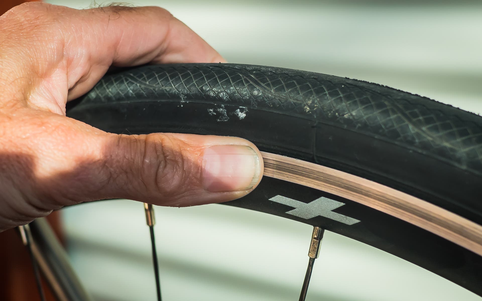 When to replace your road bike wheels