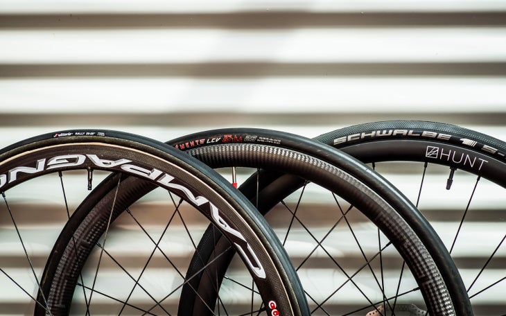 Clincher vs Tubular vs Tubeless, Which Tire to Choose? - 100% Customized  Wheels & Rims