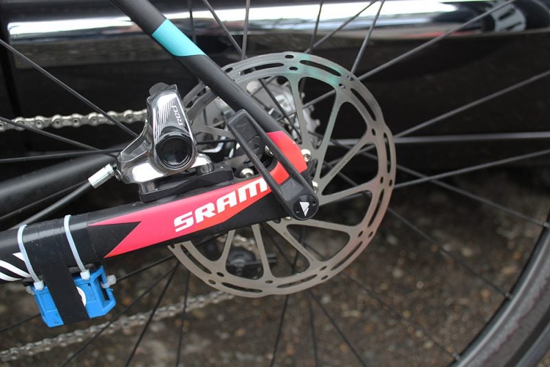 Pro Bike Gallery CanyonSRAM's disc brake Ultimate WMN Velo