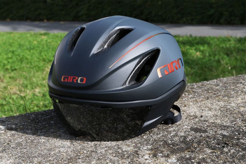 Giro vanquish mips online bike helmet