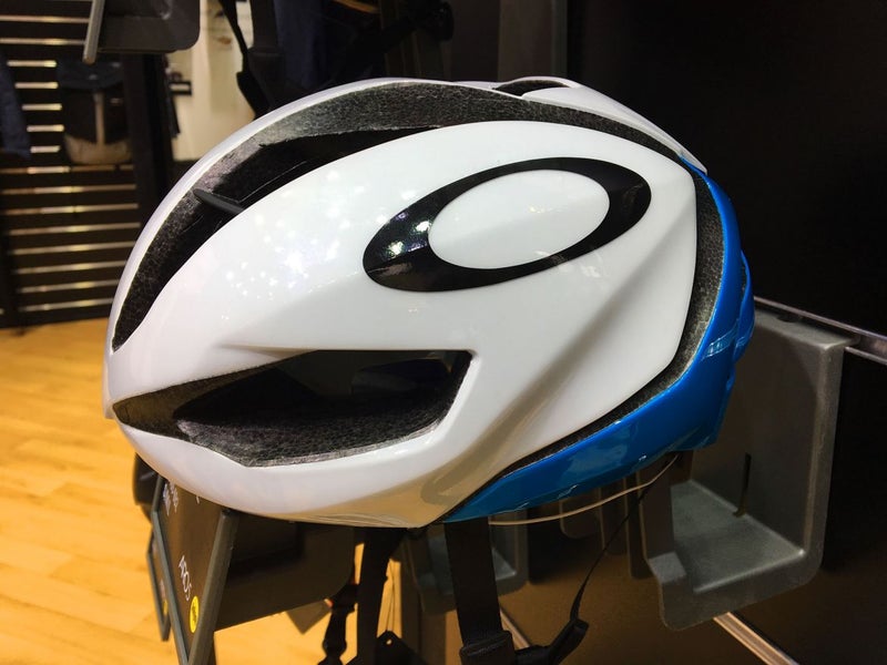 Oakley Aro helmet