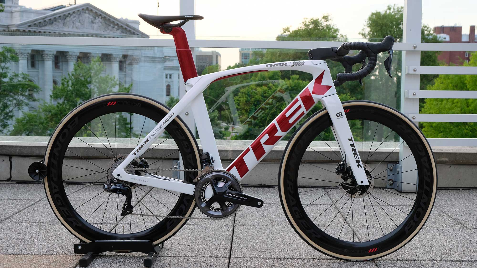 Trek madone deals slr 9 2018