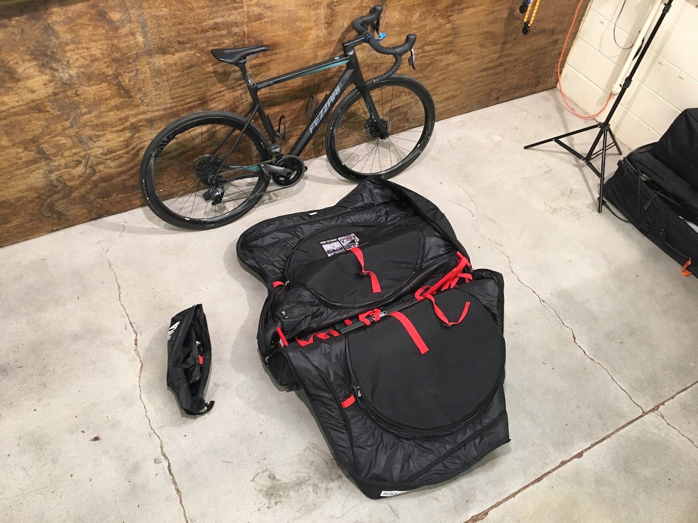 Aerocomfort road 2.0 tsa bike clearance travel bag