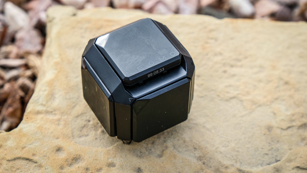 sensors on a charging cube