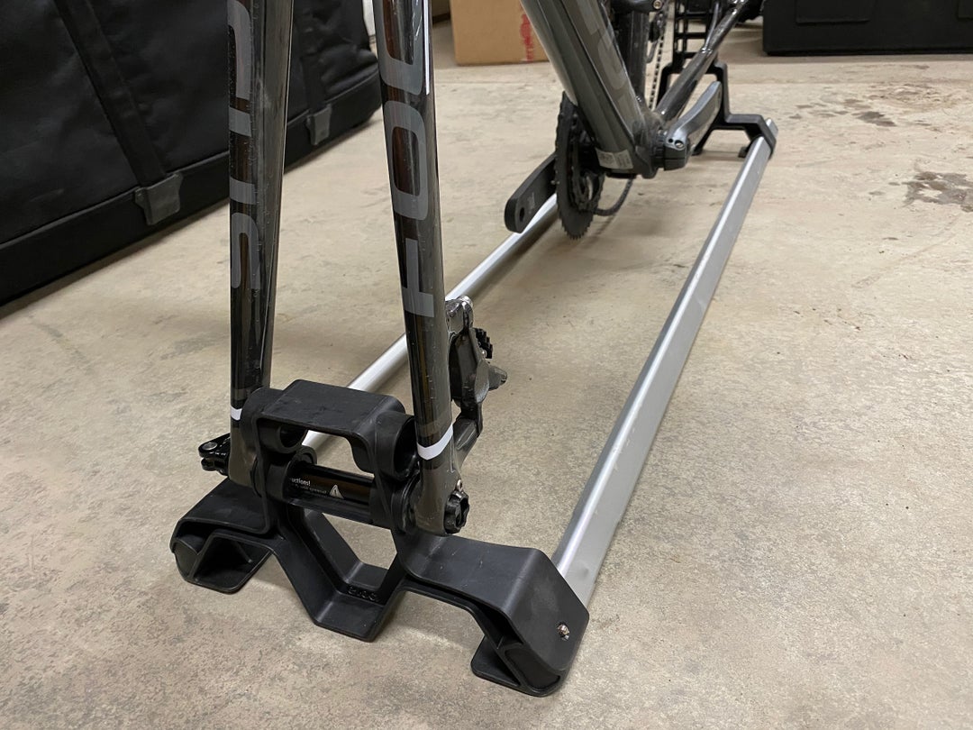 Fork mount