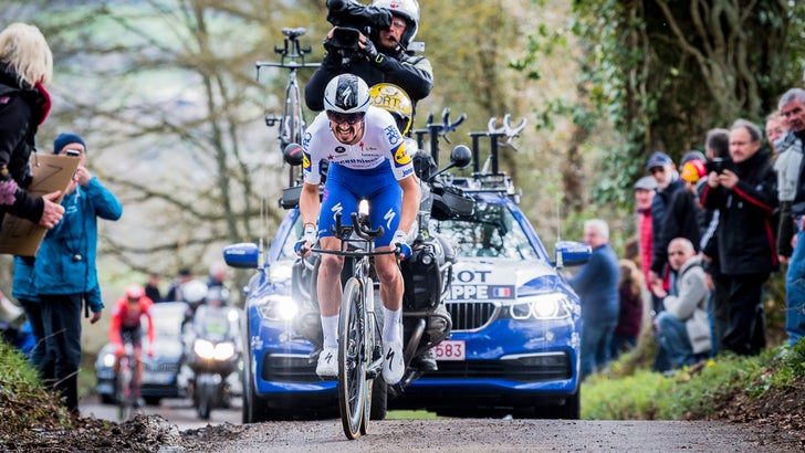 stg04_alaphilippe02_paris-nice_2020-2400x1350