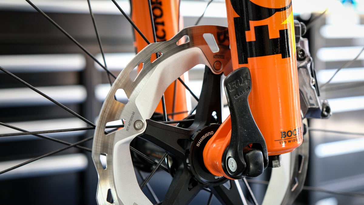 Bike repair basics Removing and installing a wheel with a thruaxle