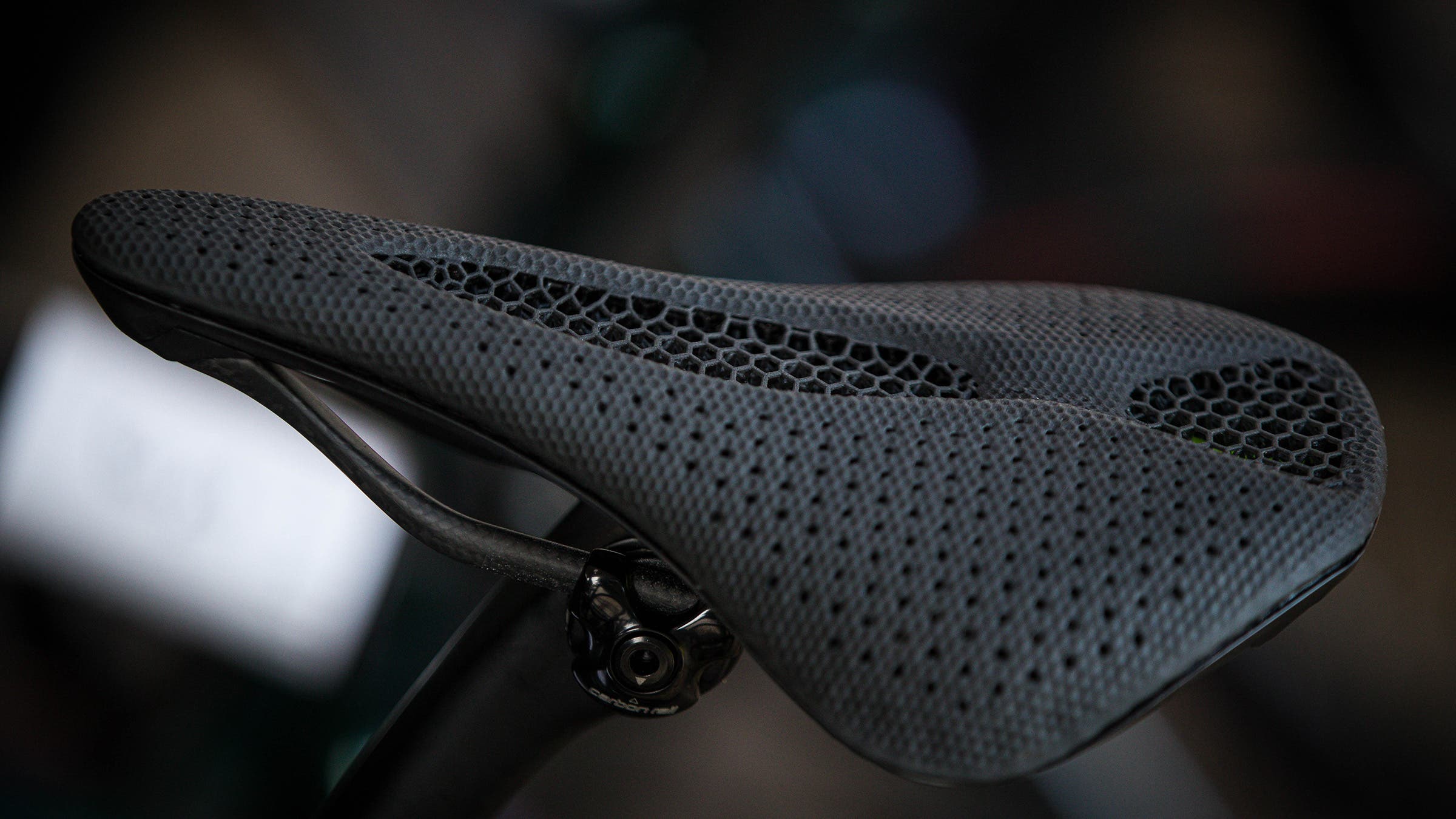Specialized 3D-prints saddle magic with the S-Works Power with 