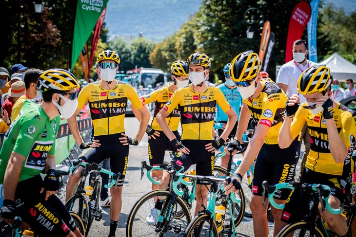 Jumbo Visma. Critérium du Dauphiné. Photo: James Startt