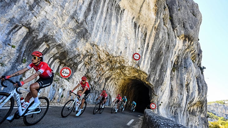 Team [Arkéa-Samsic did it's best to keep Nairo Quintana in touch with the front of the race.