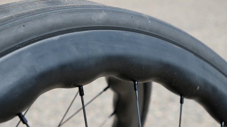 Sinusoidal rim shape