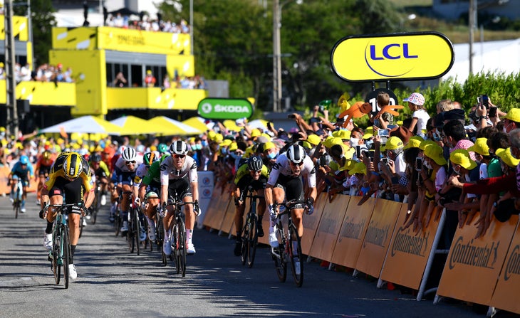 Are leadout trains still effective for bunch sprints?