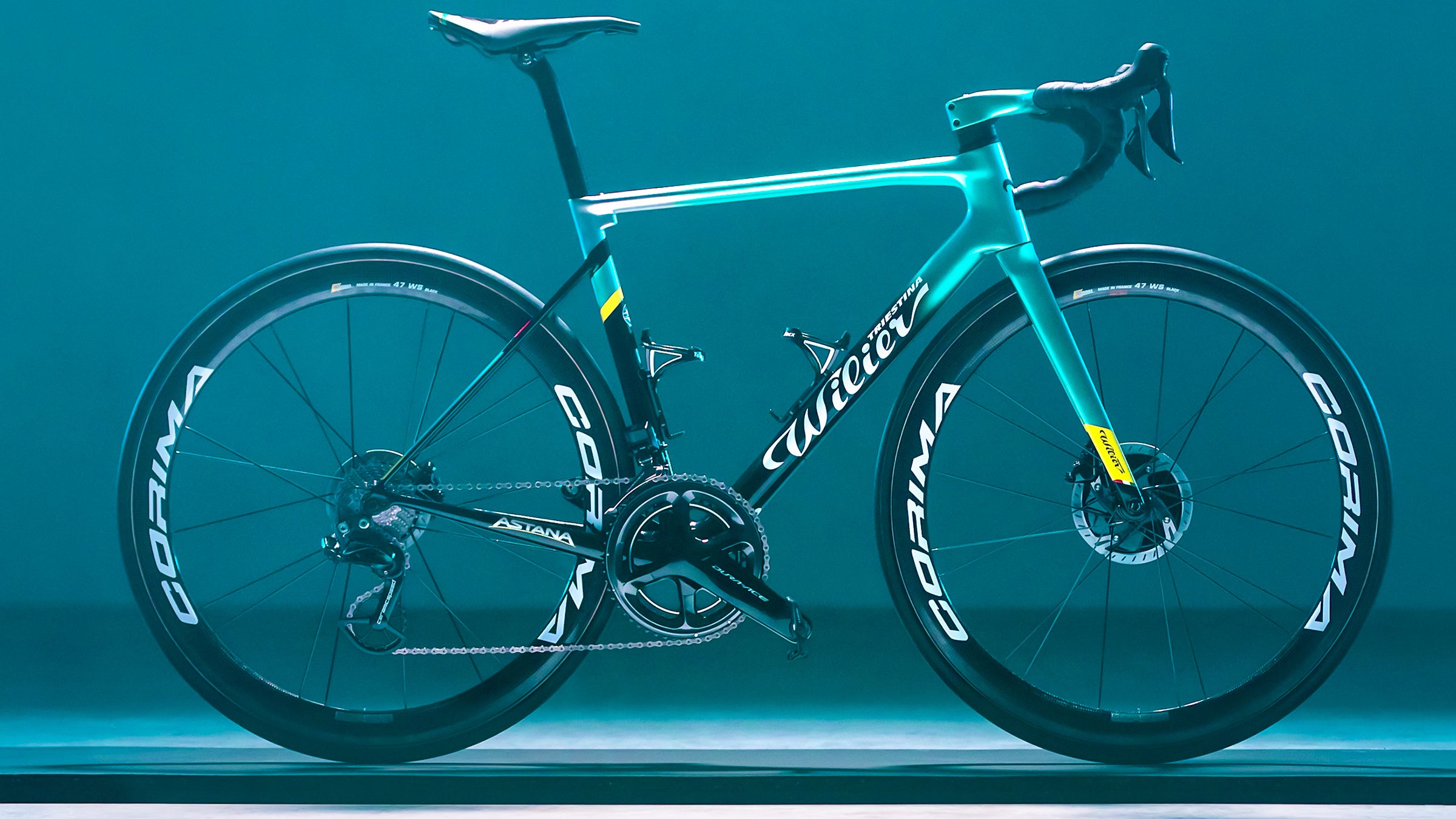 Astana cycling best sale team 2021