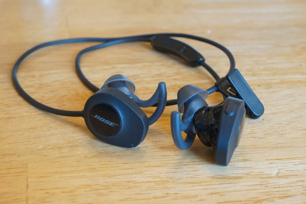 Bose SoundSport wireless headphones review: mostly great for cycling - Velo