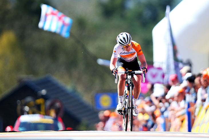 Anna van der Breggen winning the 2016 Fleche Wallonne