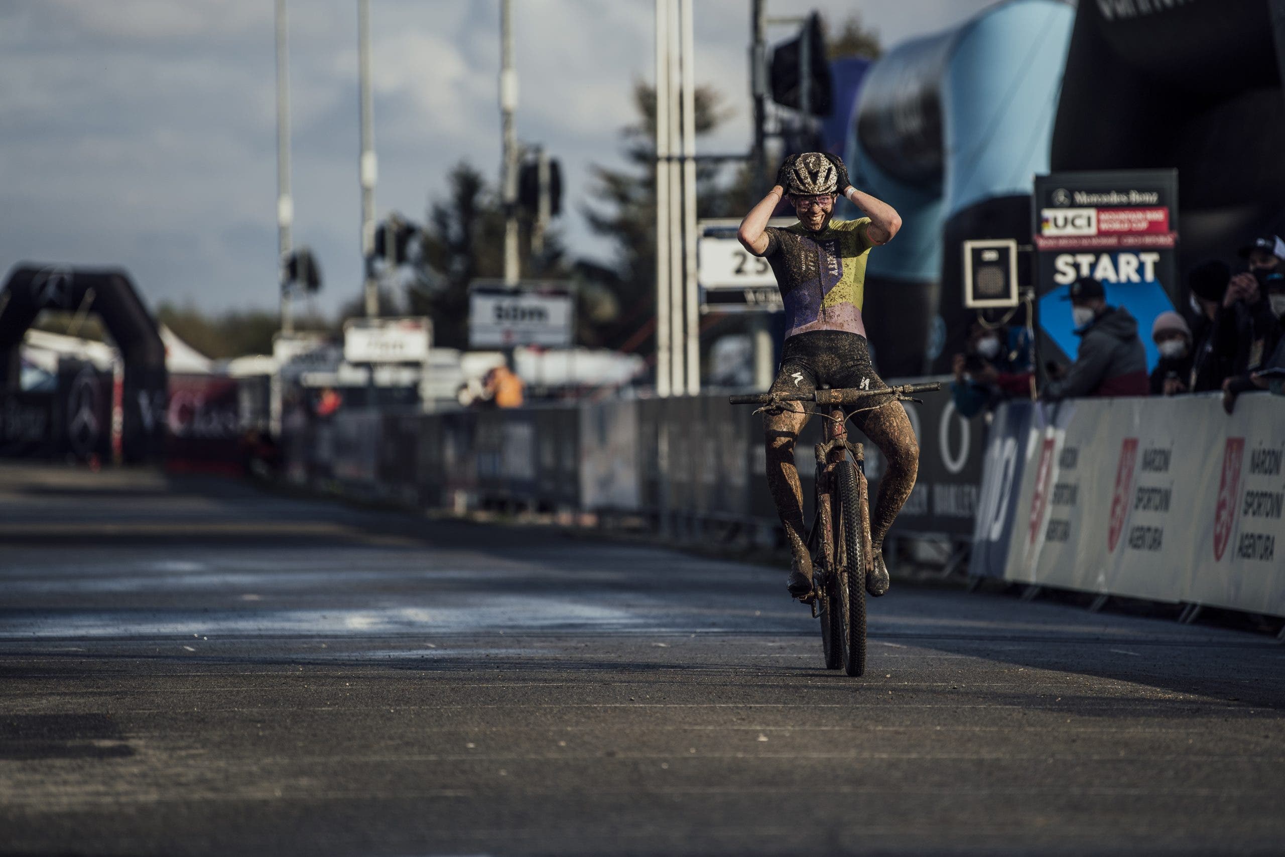 Haley Batten wins World Cup short track MTB in Nové Město