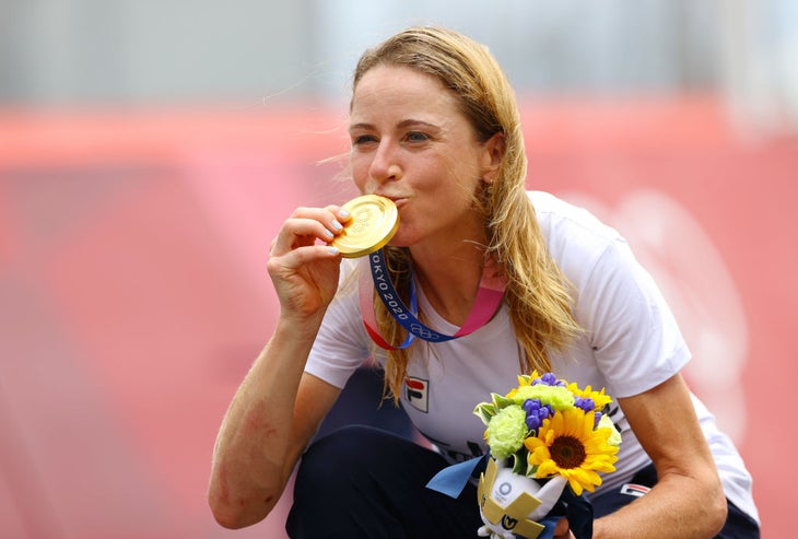 Annemiek van Vleuten took gold in the time trial in Tokyo