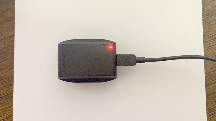 Whoop Strap modular battery charging.