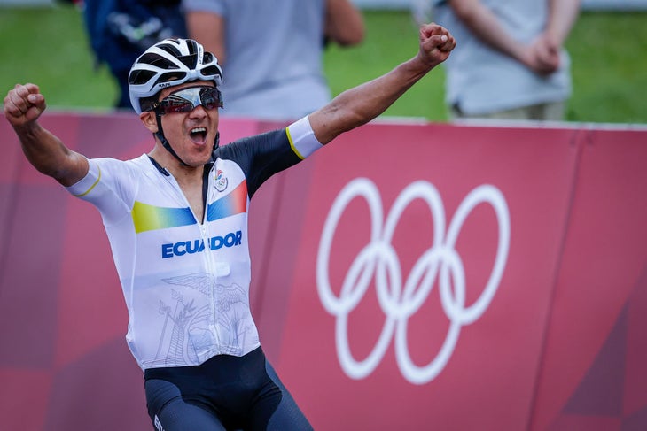 Richard Carapaz took a convincing win in the Olympic road race