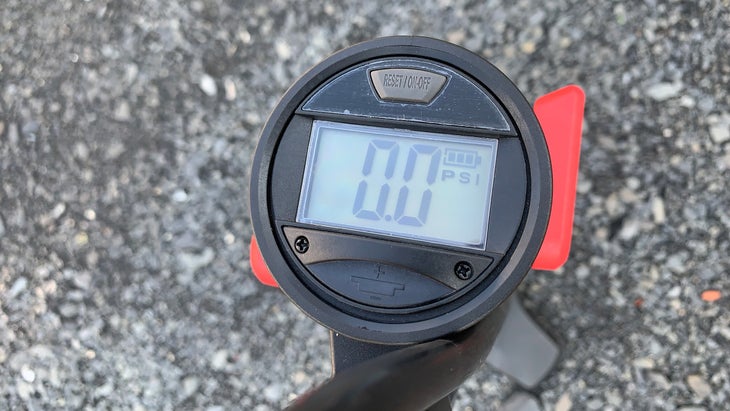 bicycle pump with digital gauge