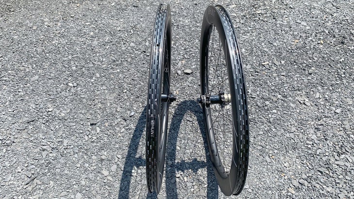 Wide is fast and the Hunt 60 Limitless are plenty wide, at 31mm external width.