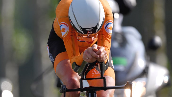 Van Dijk won her second set of rainbow stripes in the elite women's time trial.