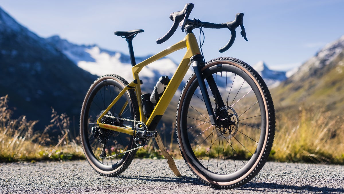 Sleek and subtle, fullsuspension gravel The new BMC URS LT Velo