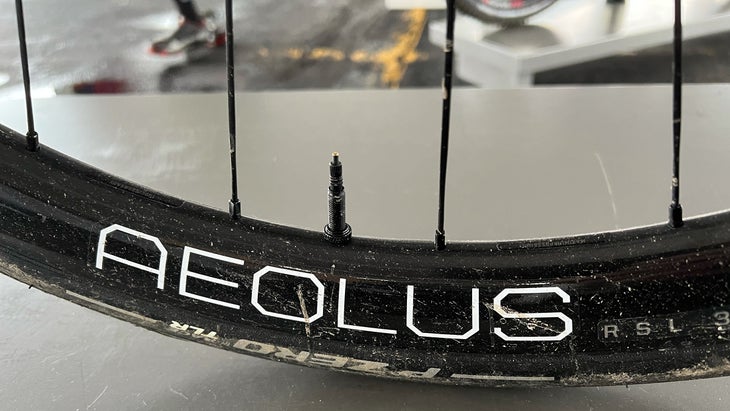 Lizzie Deignan rode tubeless tires and wheels when she won the inaugural Paris-Robaix Femmes.