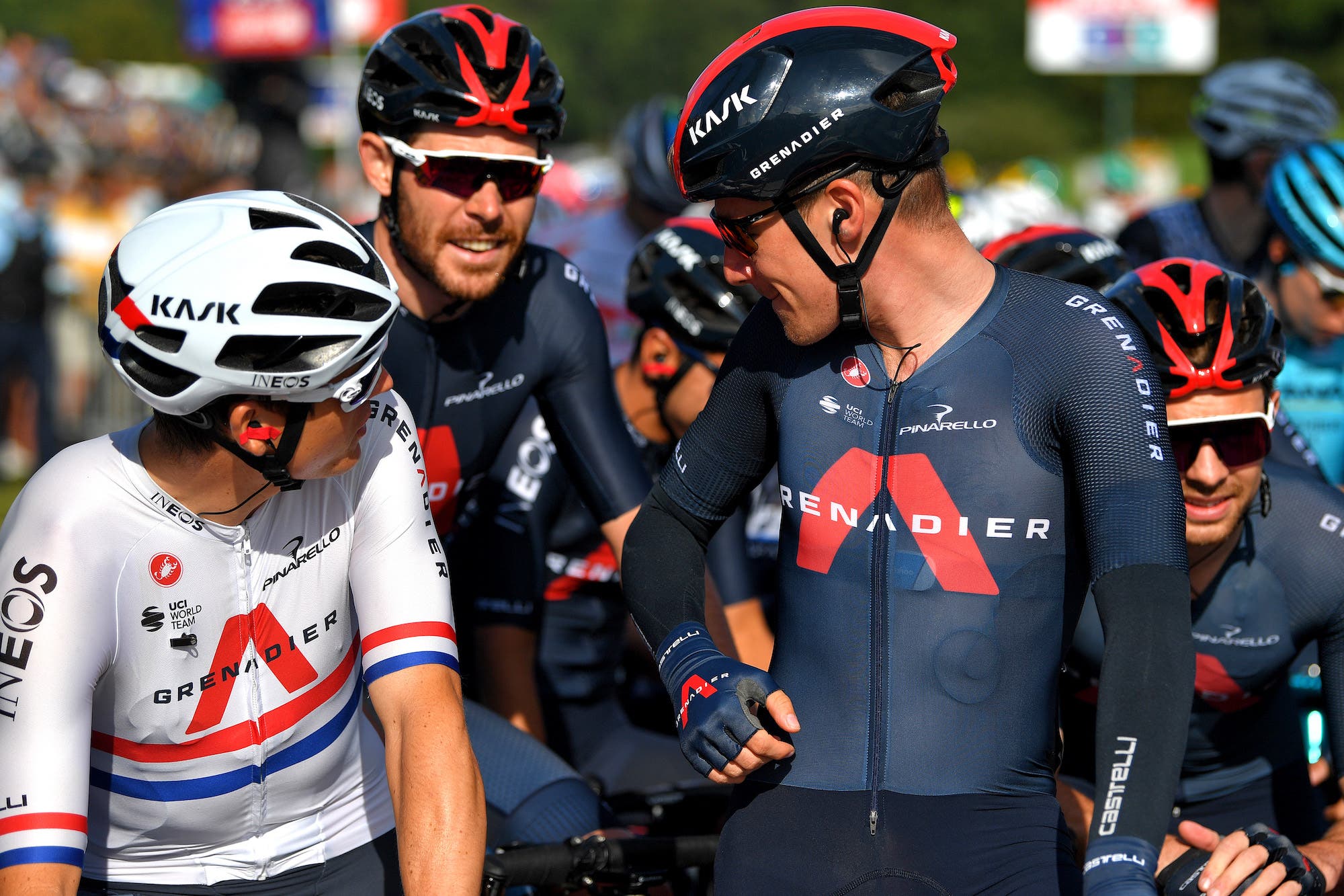 Ineos Grenadiers completes roster for 2022 with renewal of five riders