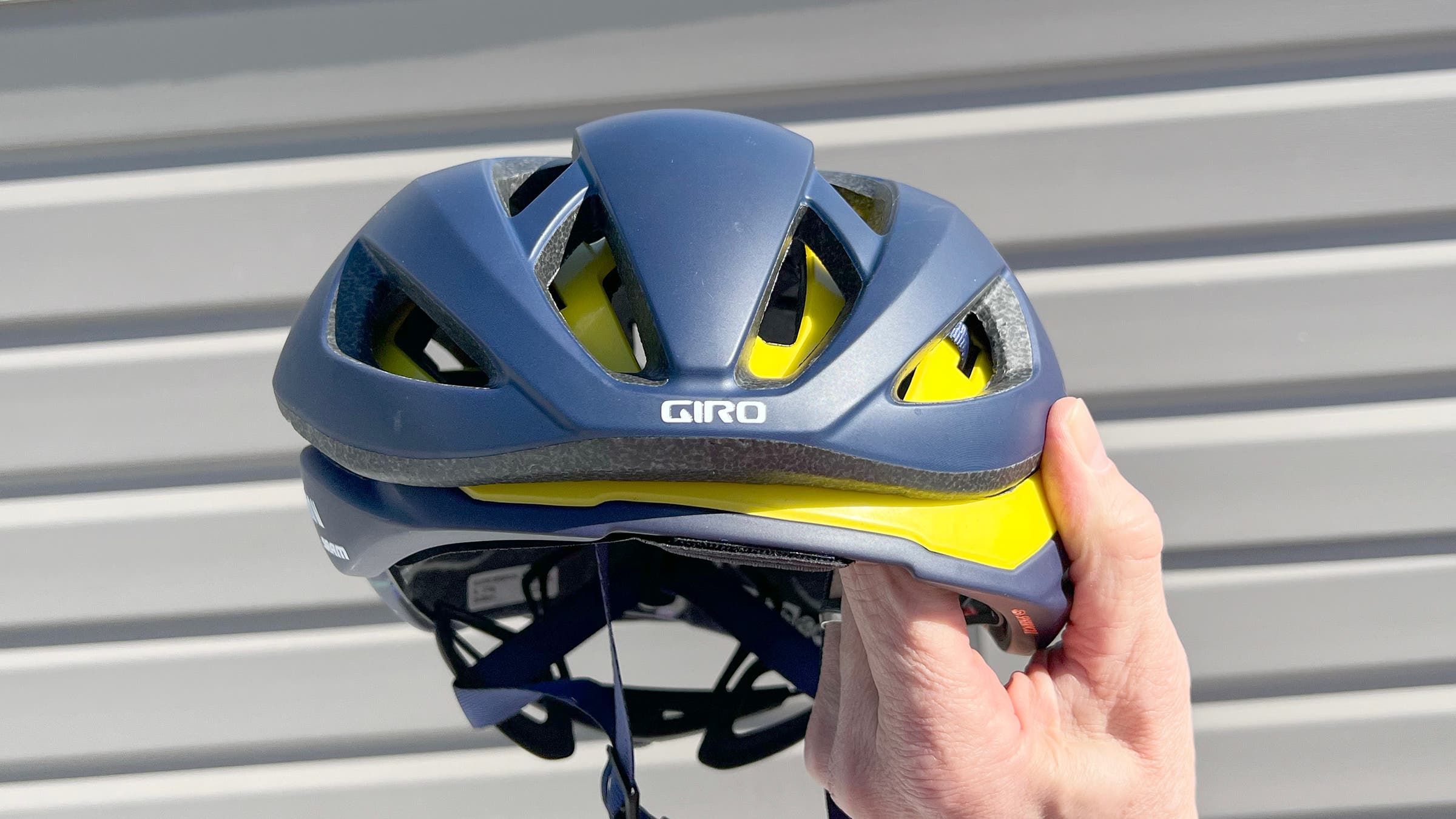 bike helmet loose Technical FAQ: Mips vs. loose helmet strap, bike weight, hydraulic brakes  at altitude, Di2 mix/match