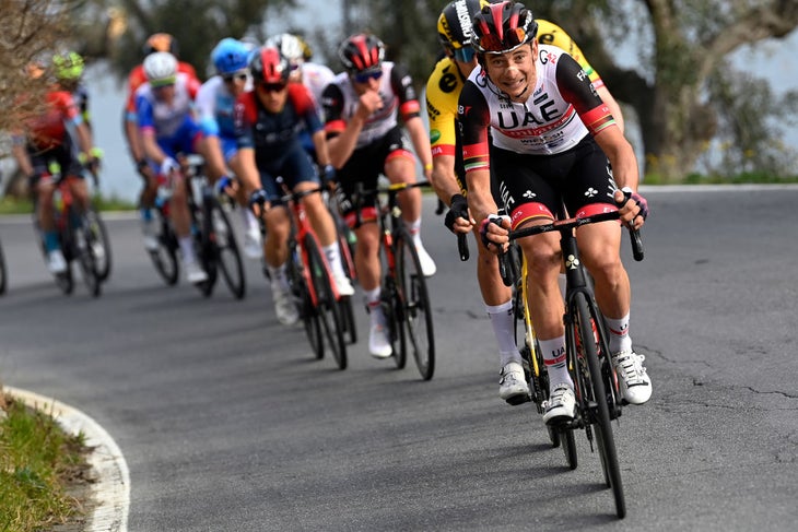 Davide Formolo (UAE Team Emirates) leads the peloton in the Cipressa