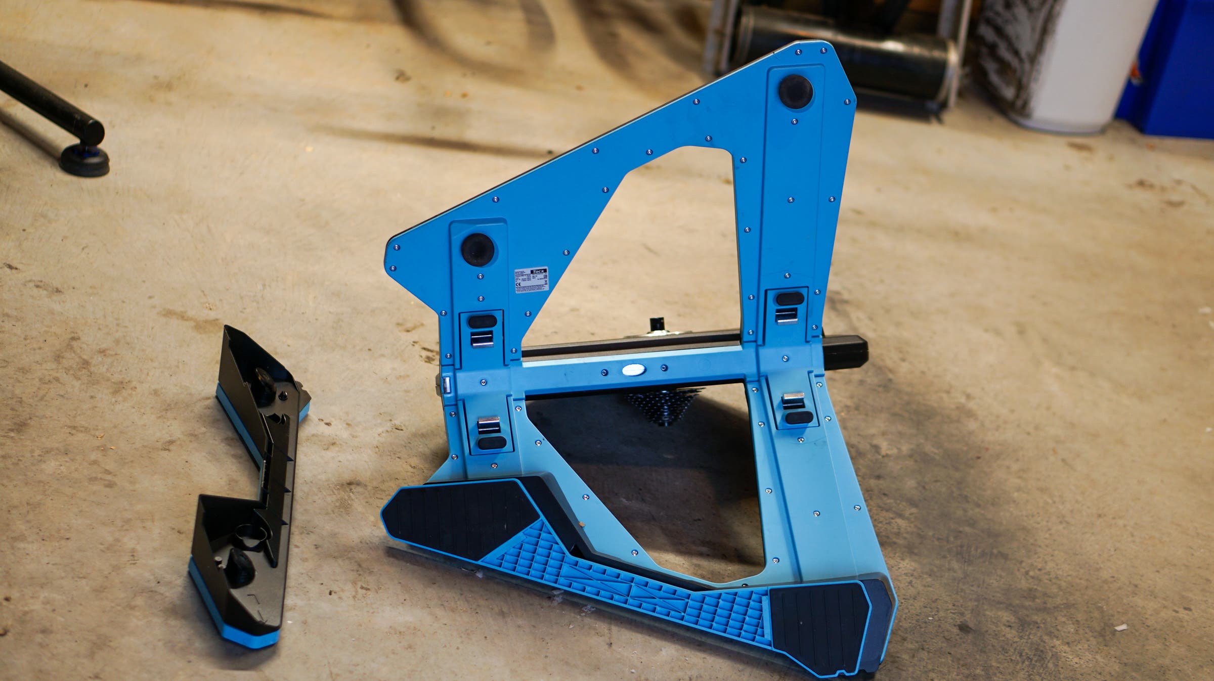 Tacx adds fore-aft movement with Neo Motion Plates — details and 