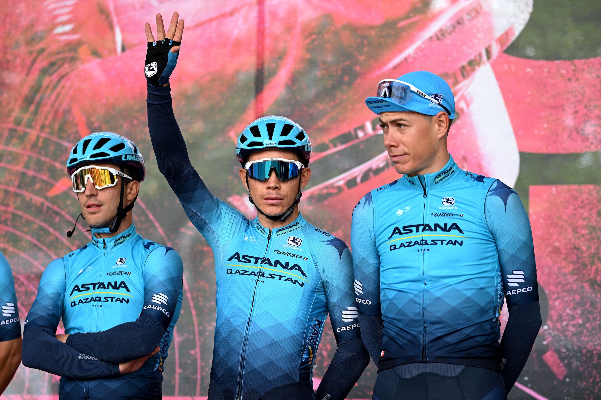 Giro d'Italia: Colombian climbers looking to Etna to make up time trial losses