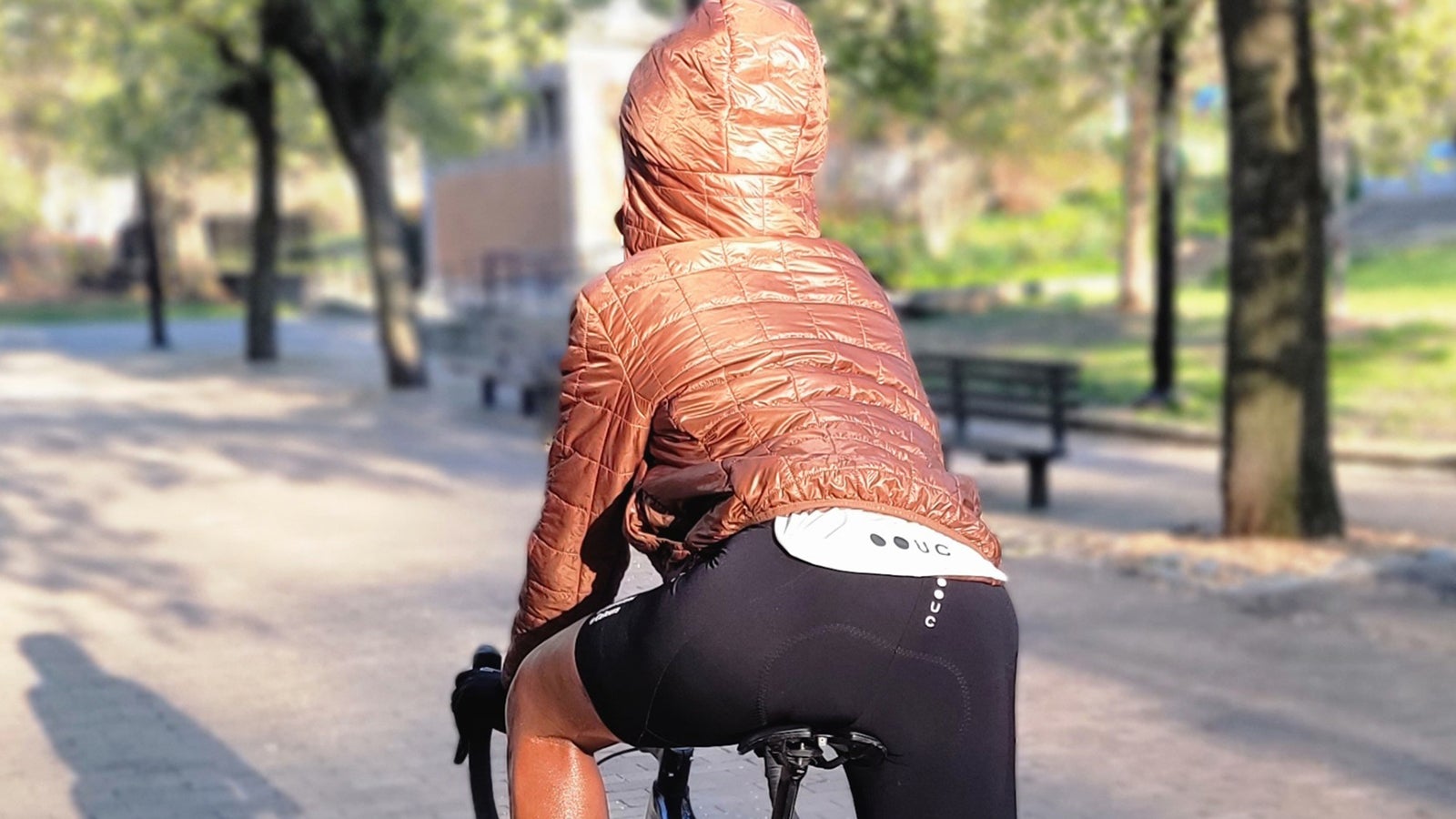 Reviewed: Universal Colours winter and spring cycling apparel - Velo
