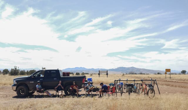 Pivot Cycles and The Cyclist's Menu partner in Patagonia, Arizona